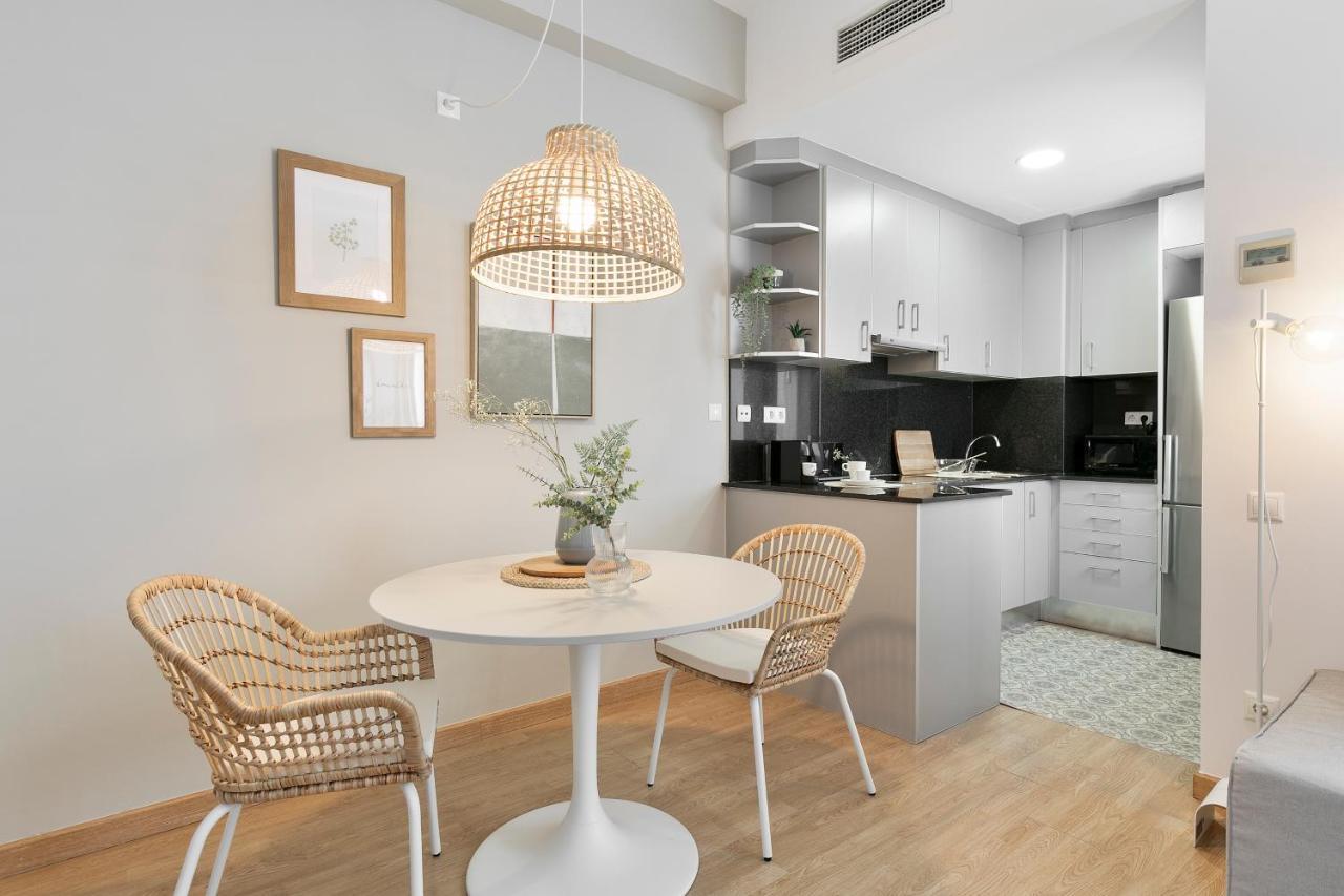 Click&Flat Sugranyes Apartment Barcelona Bagian luar foto
