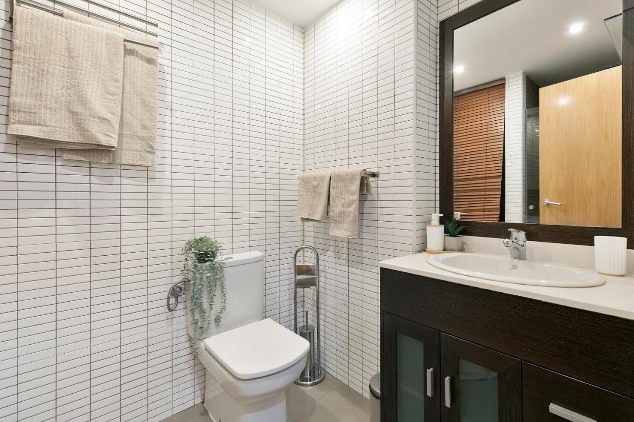 Click&Flat Sugranyes Apartment Barcelona Bagian luar foto